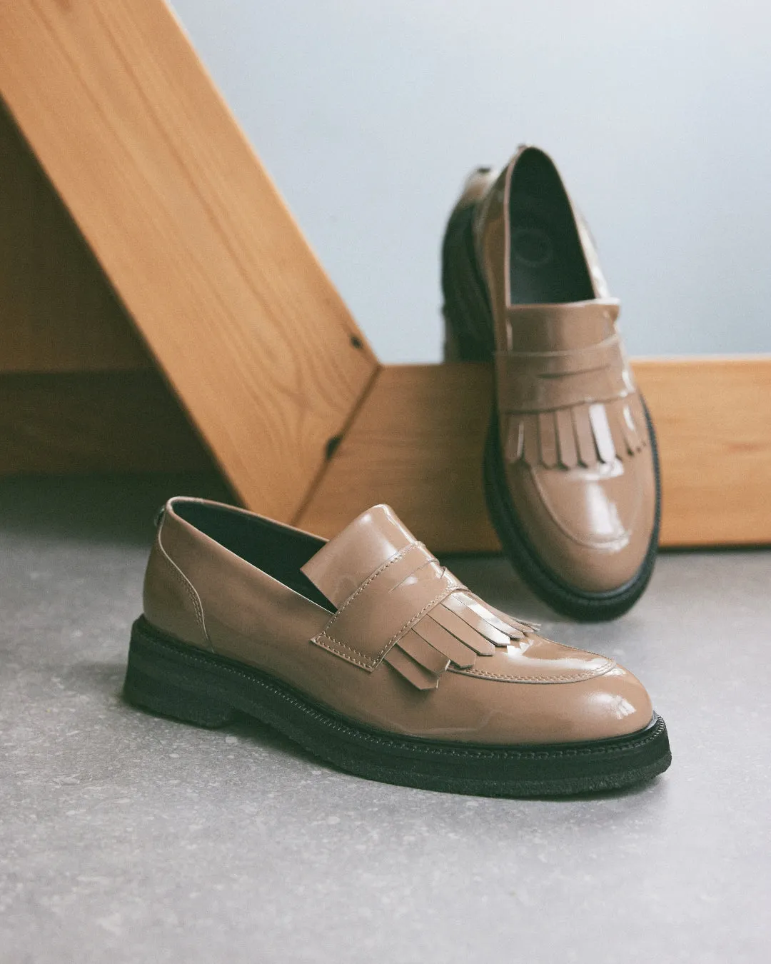 CASBETTY Loafer W. Fringes Patent Leather