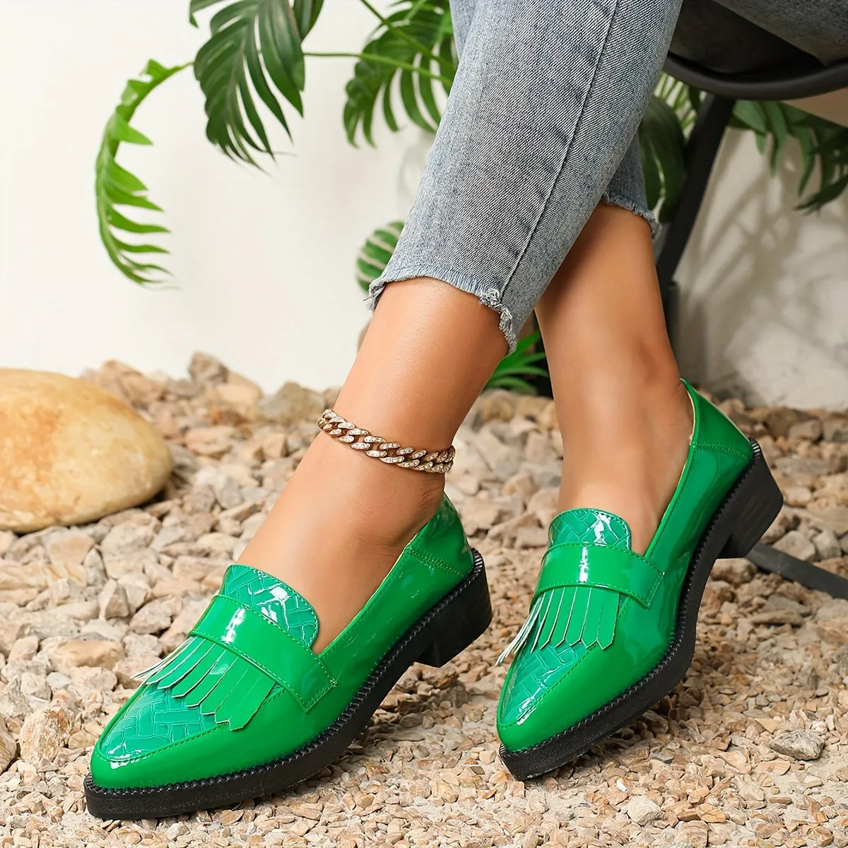 Women's Tassel Decor Loafers, Solid Color Pointed Toe Slip On Shoes, Fashion All-Match Loafers